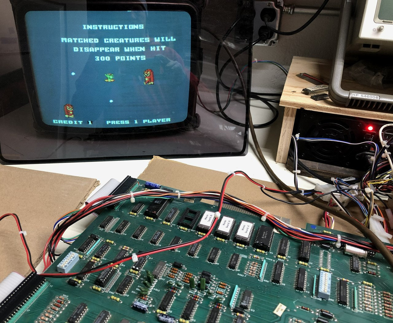 Wacko Circuit Board, Works