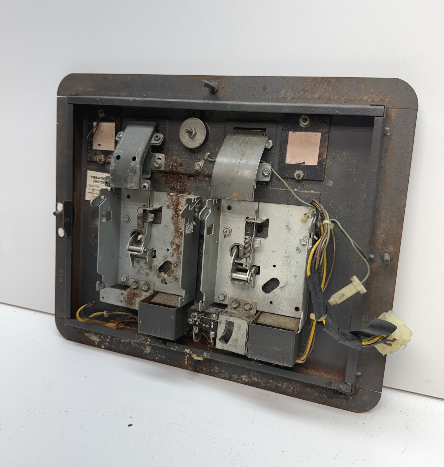 Midway Coin Door, Missing Parts