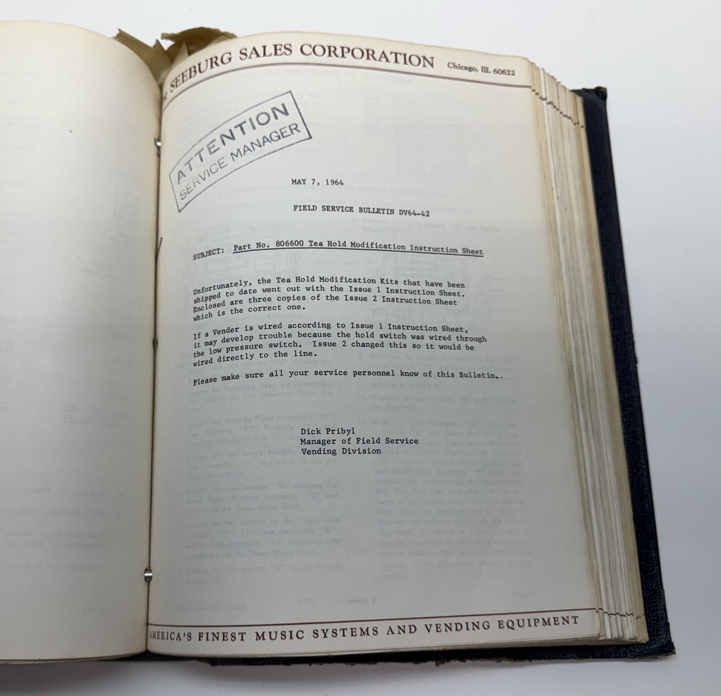 Large Seeburg Venders Binder: Bulletins, Manual, etc.