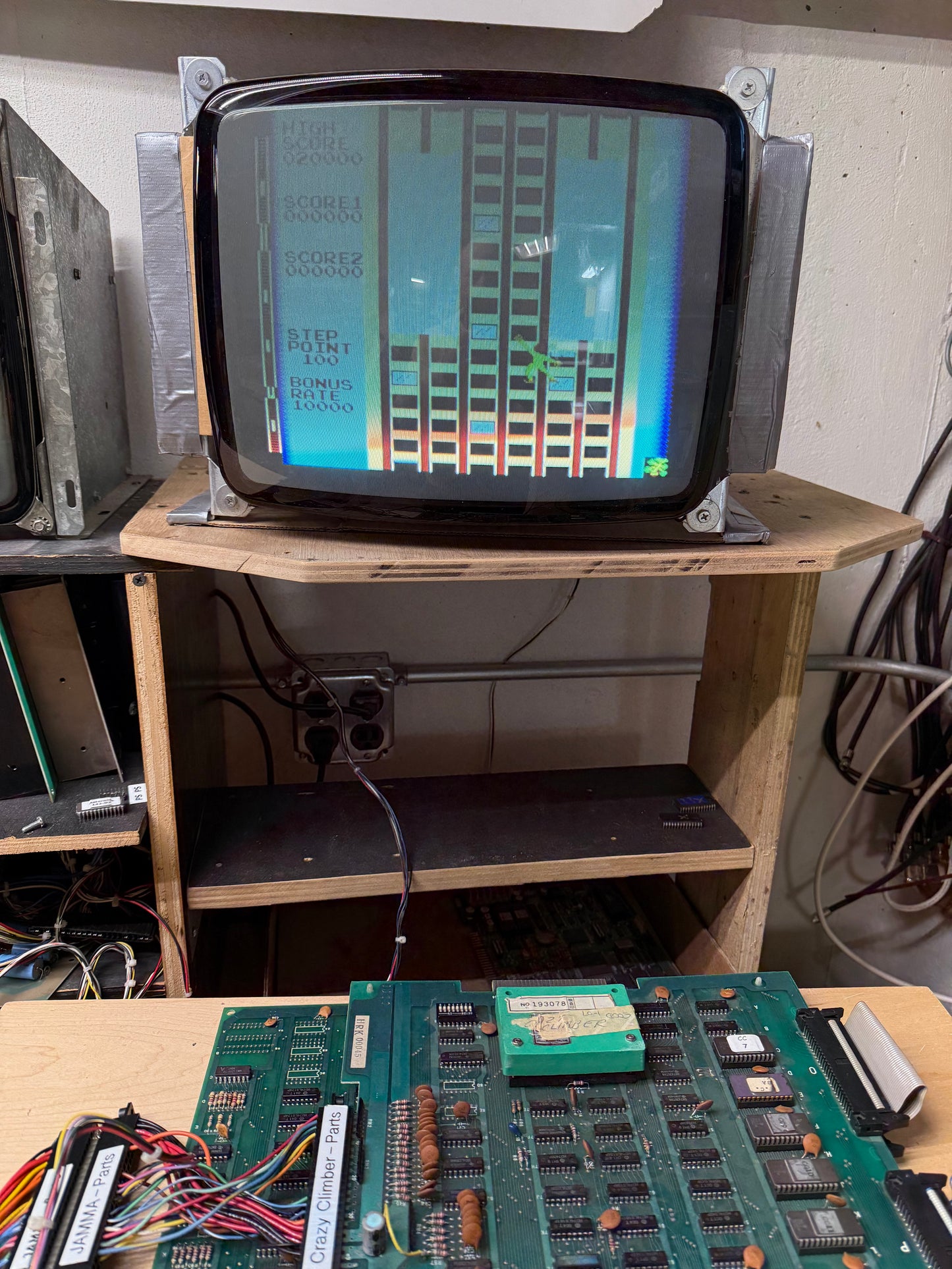 Crazy Climber Circuit Board, Working