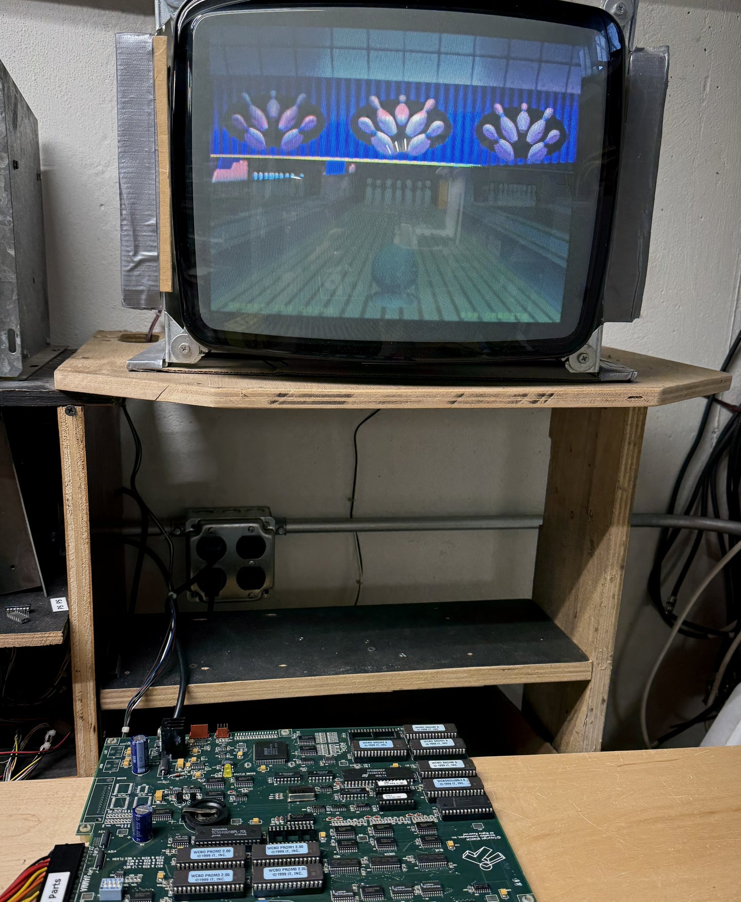 World Class Bowling Circuit Board, Works