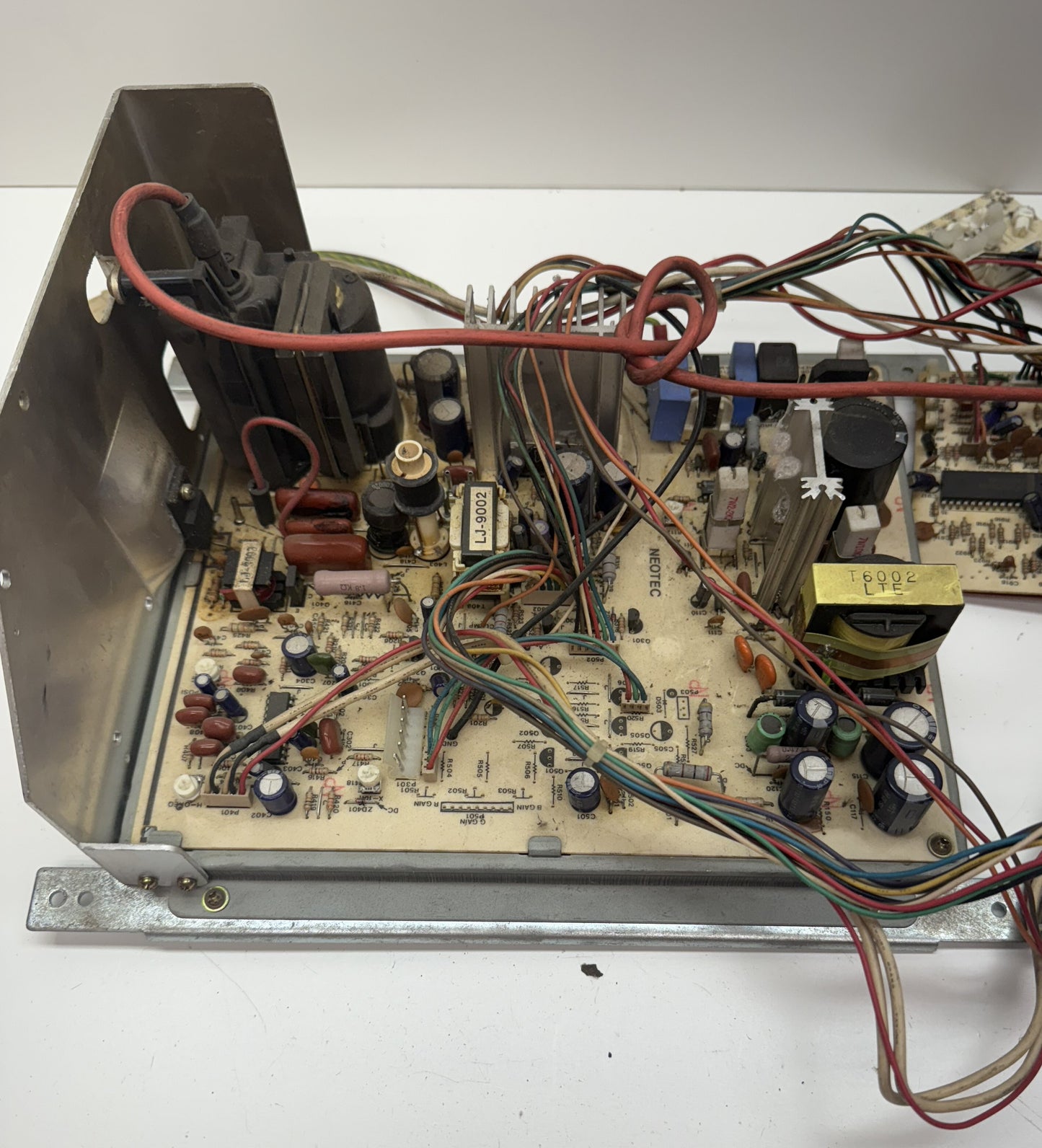 Neotec NT-25E 27" Monitor Chassis, Untested
