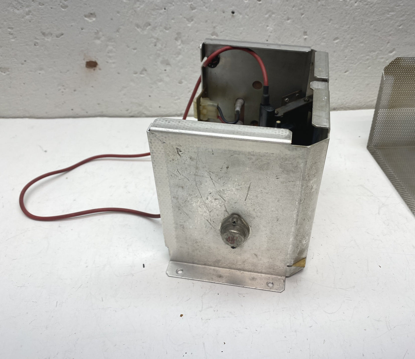 Wells Gardner 6100 Color Vector Monitor High Voltage Unit