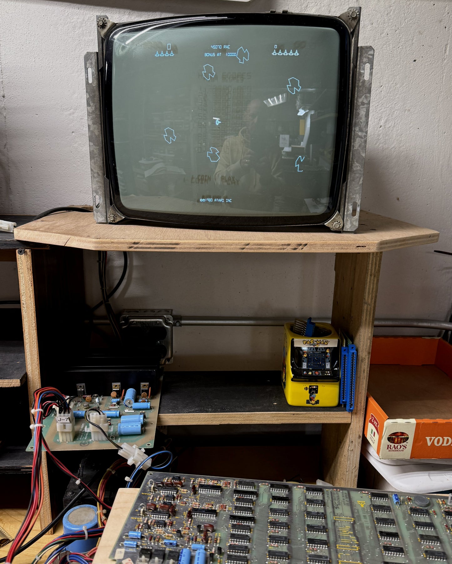 Asteroids Deluxe Circuit Board, Working