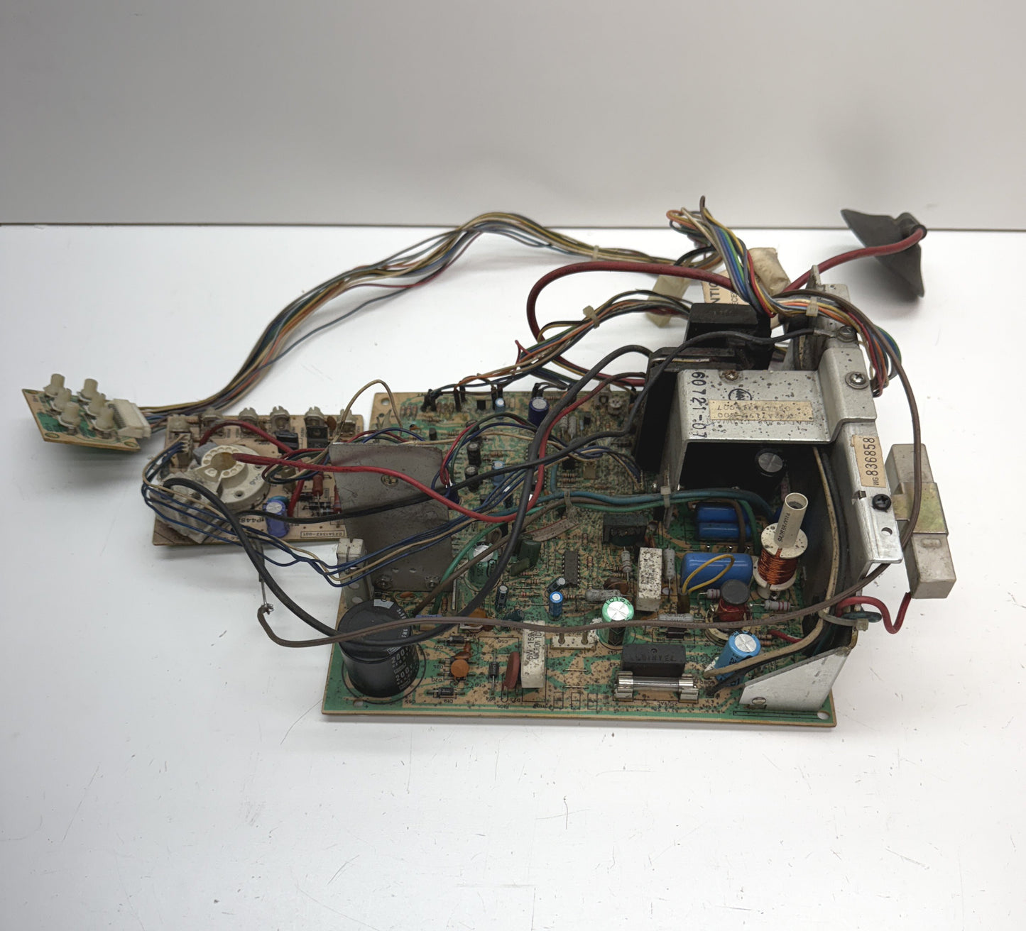 Wells Gardner K7195 25" Monitor Chassis for Repair