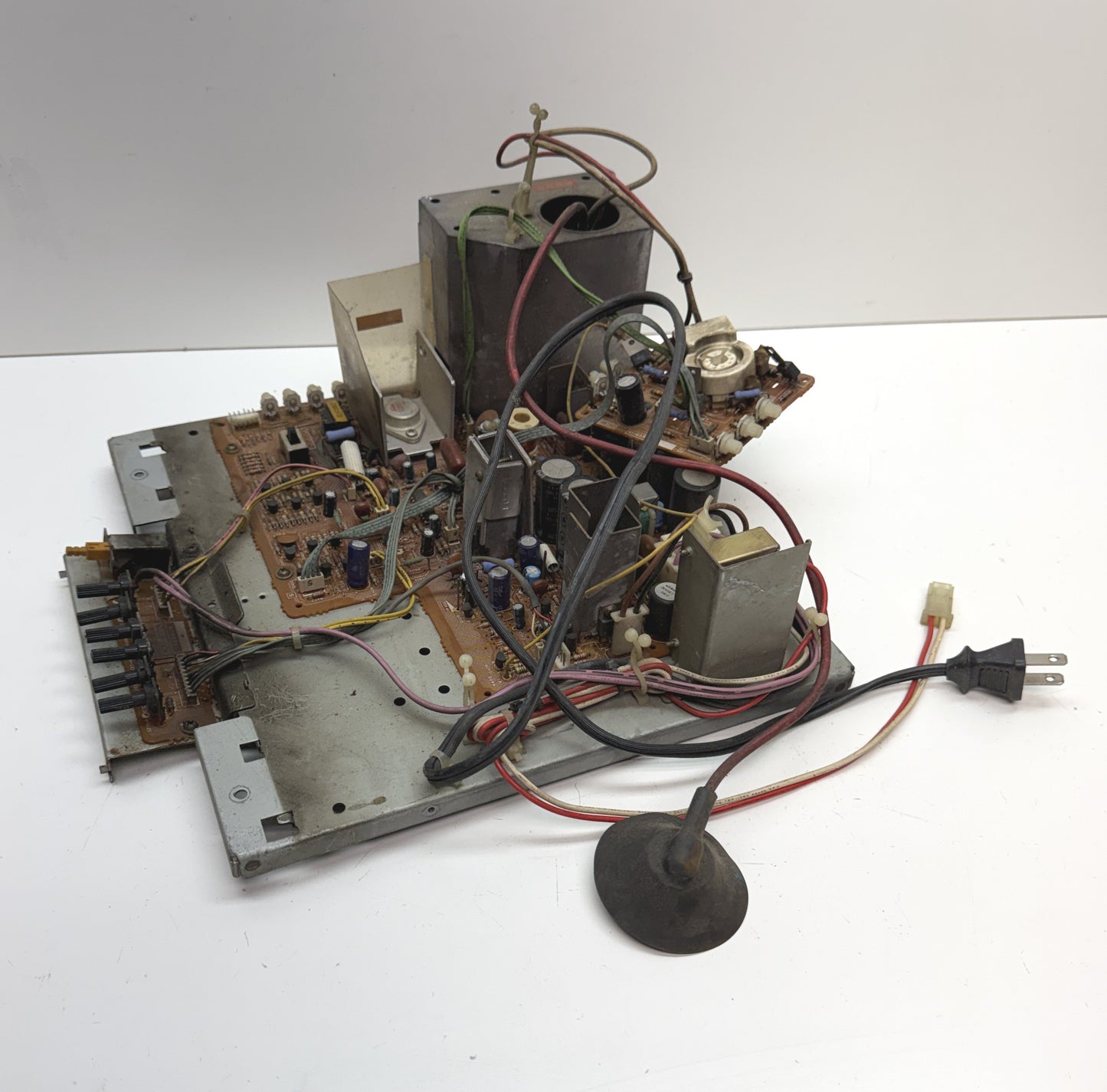 Sharp XM-1801 Nintendo Arcade Monitor Chassis, Untested
