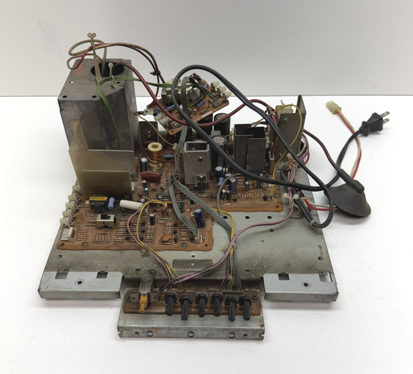 Sharp XM-1801 Nintendo Arcade Monitor Chassis, Untested