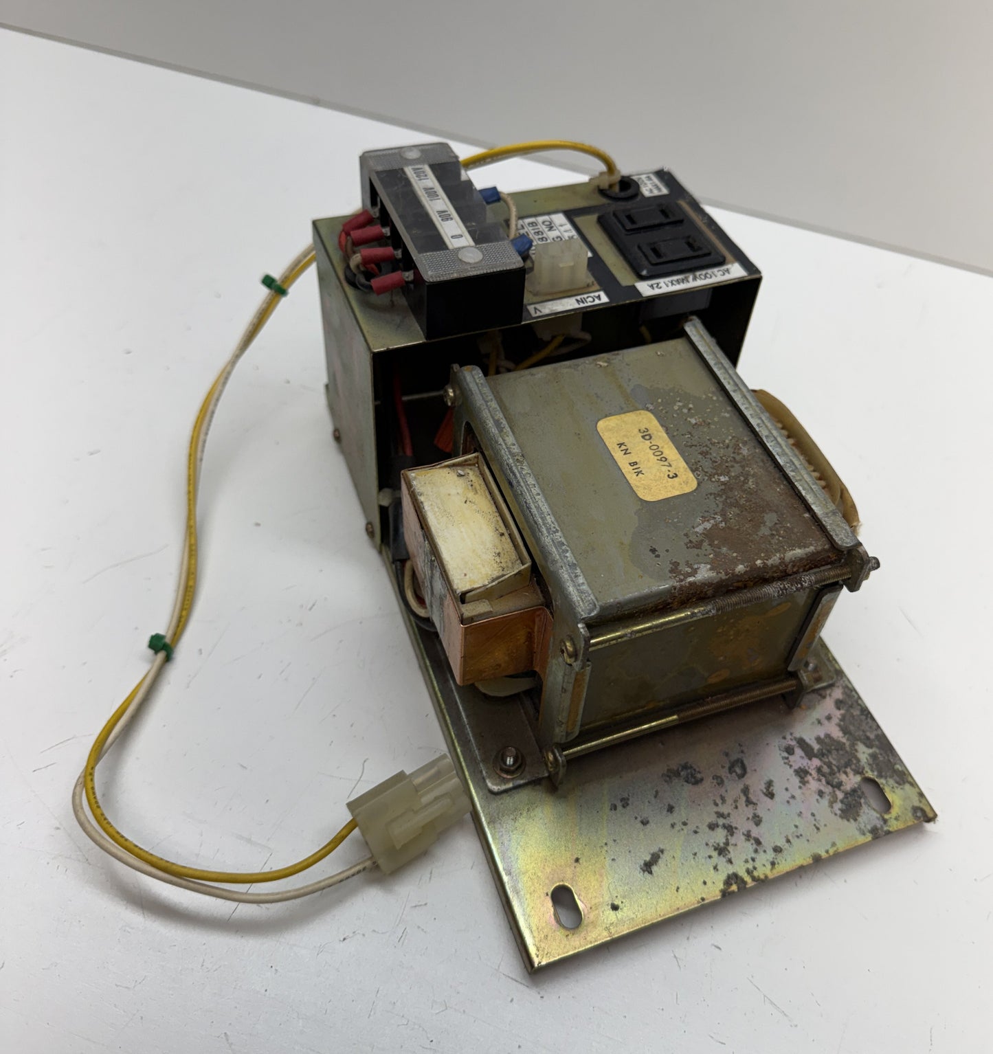 Nintendo Vs. / UniSystem Power Transformer (#PT-881B)