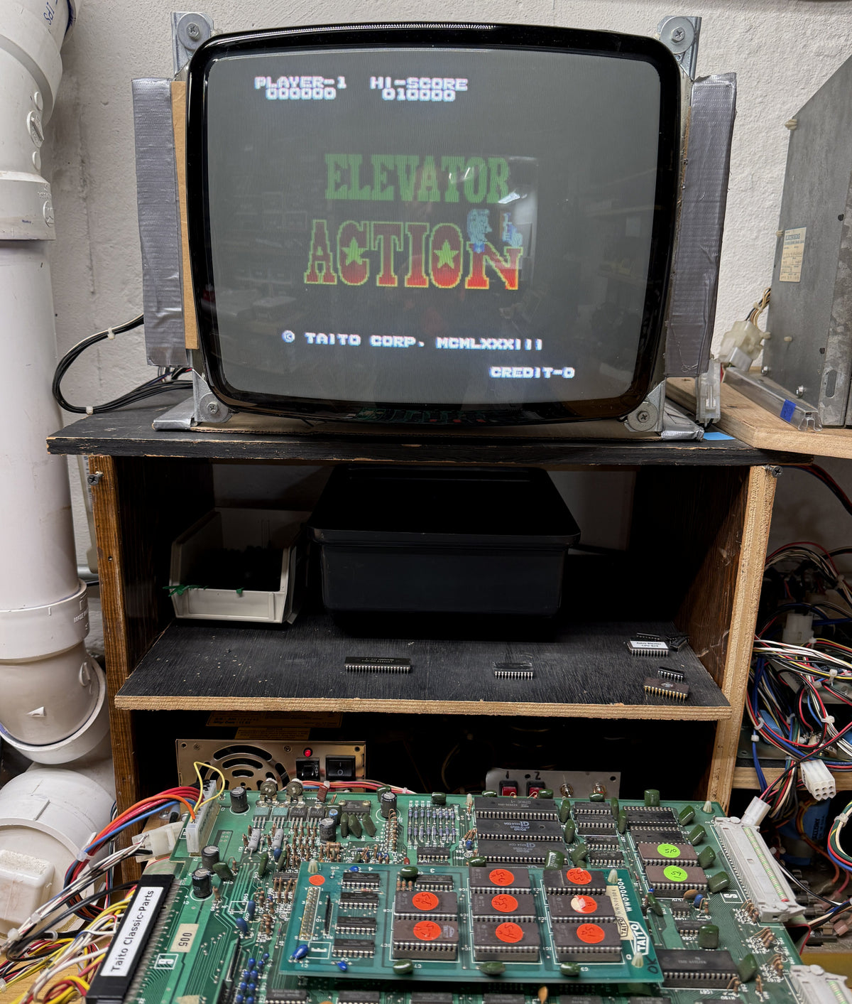 Elevator Action Circuit Board, Working