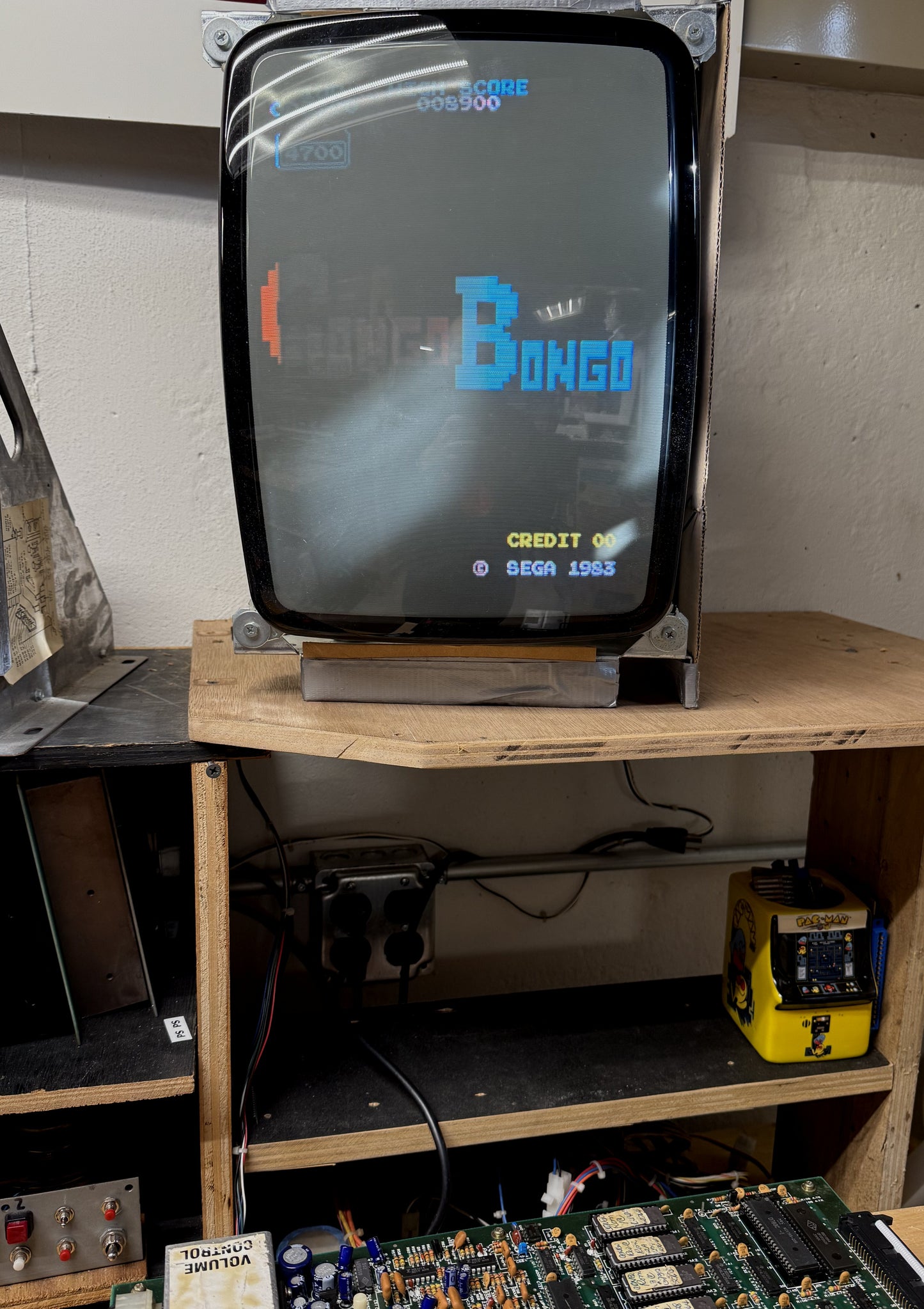 Congo Bongo Circuit Board, Works