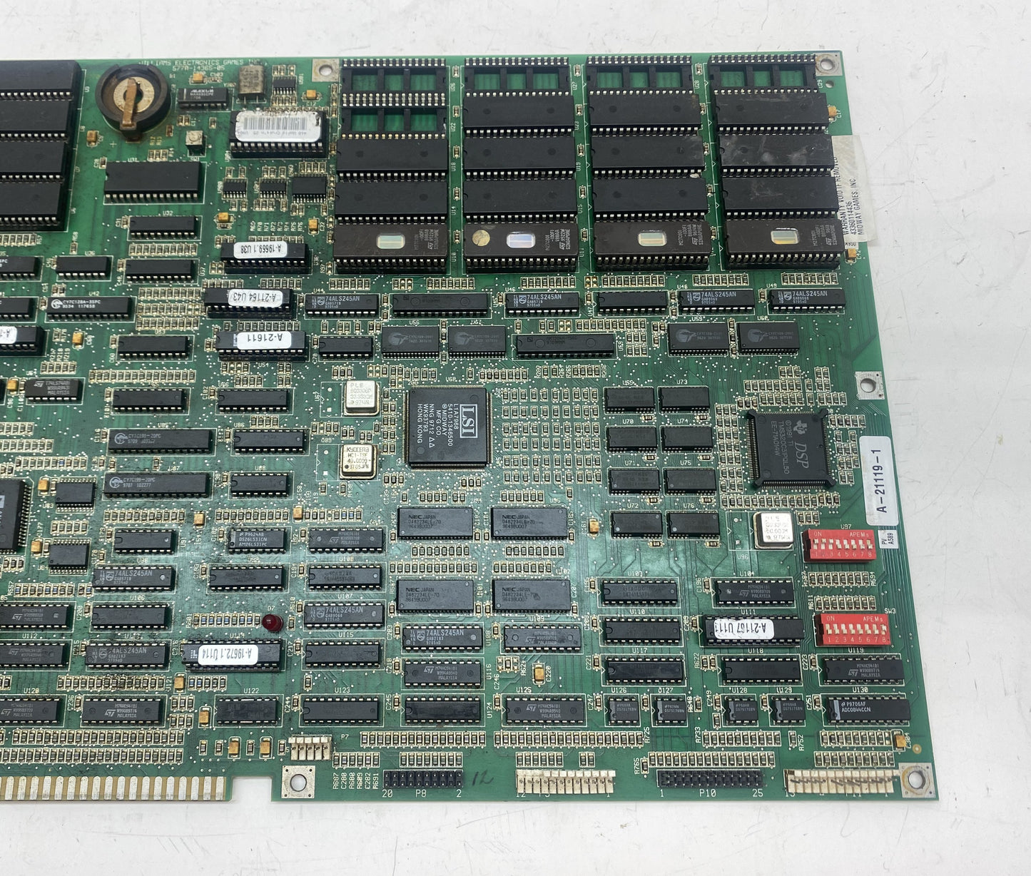 Cruis'n World Circuit Board for Repair